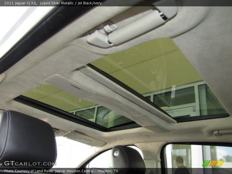 Sunroof of 2011 XJ XJL