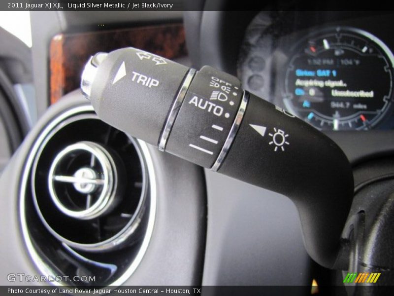 Controls of 2011 XJ XJL