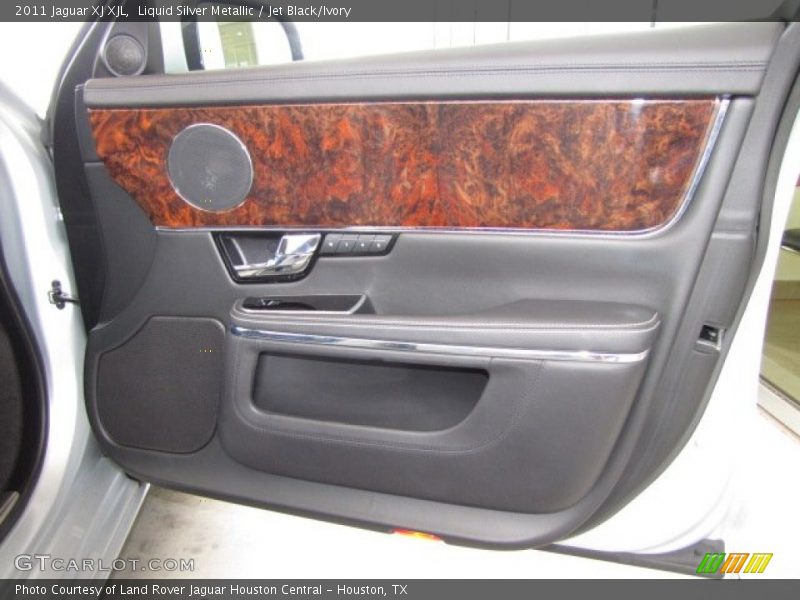 Door Panel of 2011 XJ XJL