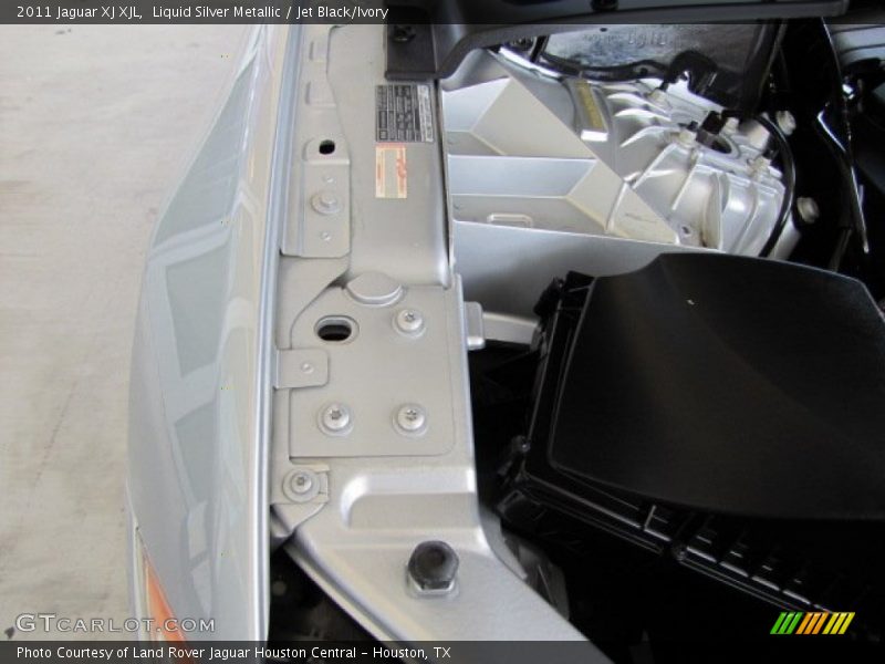 Liquid Silver Metallic / Jet Black/Ivory 2011 Jaguar XJ XJL