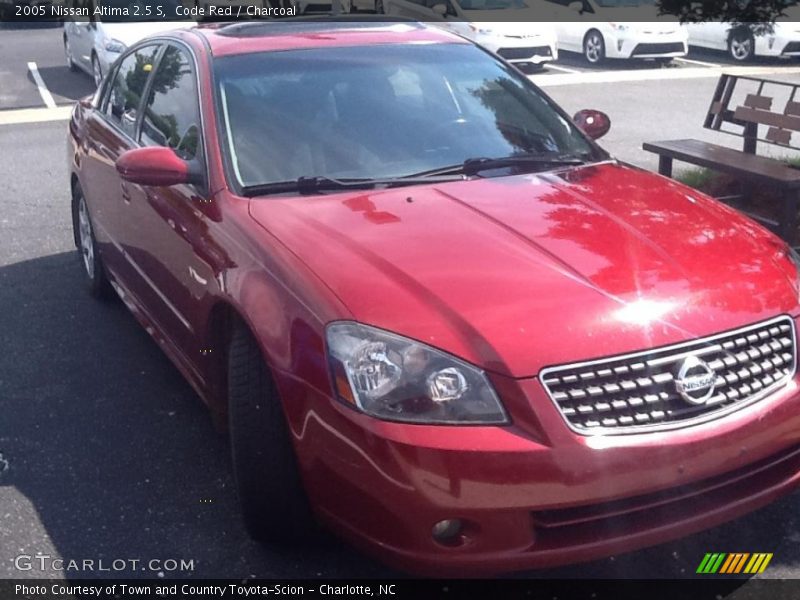 Code Red / Charcoal 2005 Nissan Altima 2.5 S