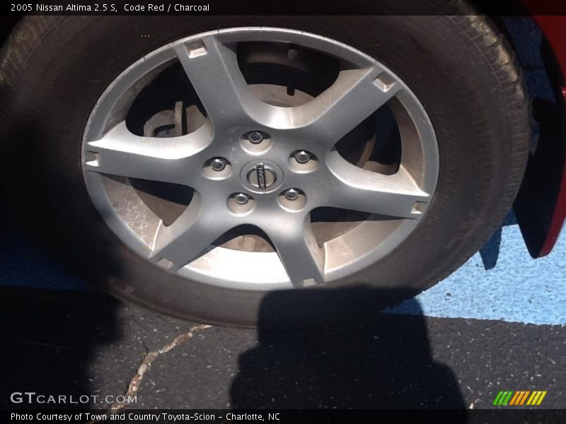 Code Red / Charcoal 2005 Nissan Altima 2.5 S