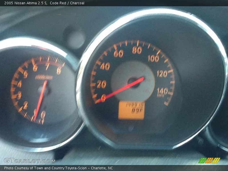 Code Red / Charcoal 2005 Nissan Altima 2.5 S
