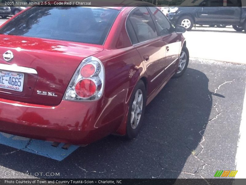 Code Red / Charcoal 2005 Nissan Altima 2.5 S