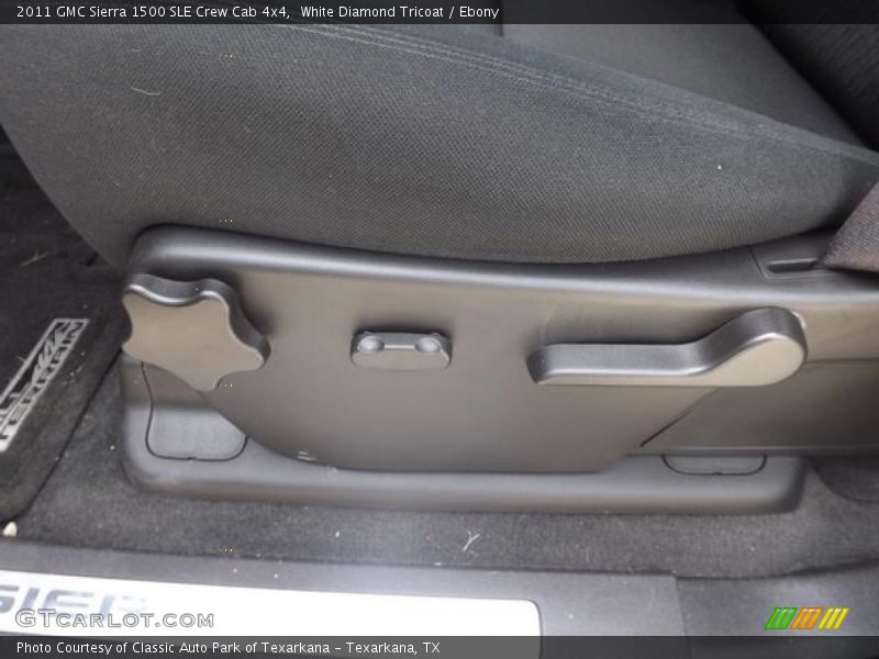 White Diamond Tricoat / Ebony 2011 GMC Sierra 1500 SLE Crew Cab 4x4