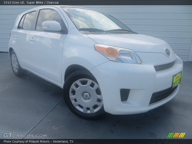 Super White / Charcoal 2010 Scion xD