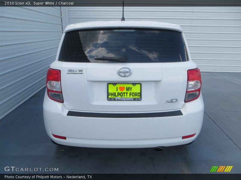 Super White / Charcoal 2010 Scion xD