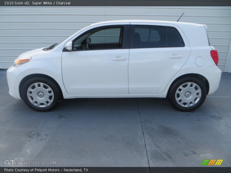 Super White / Charcoal 2010 Scion xD