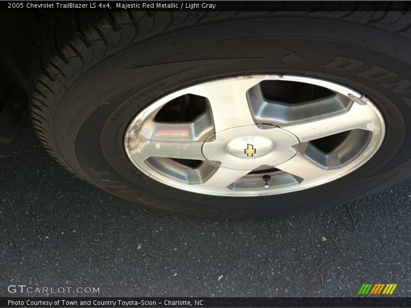 Majestic Red Metallic / Light Gray 2005 Chevrolet TrailBlazer LS 4x4