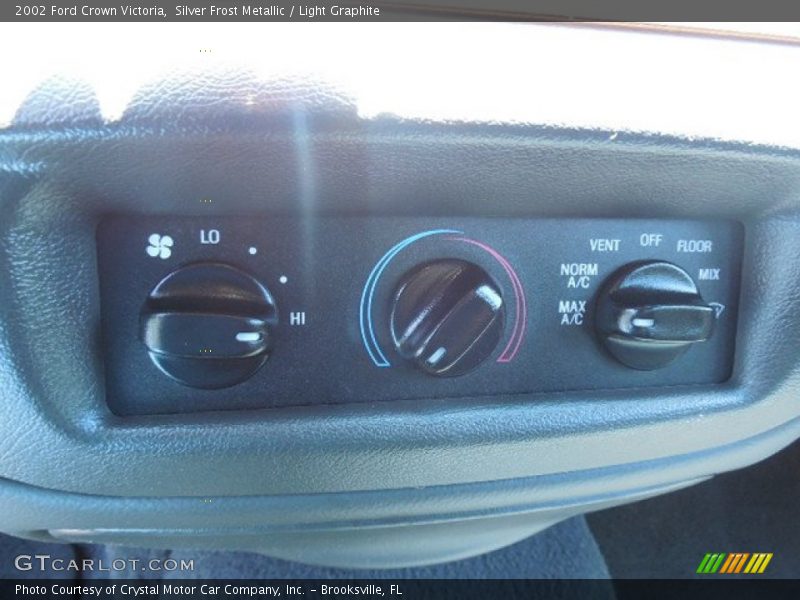 Silver Frost Metallic / Light Graphite 2002 Ford Crown Victoria