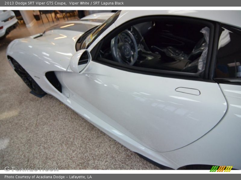 Viper White / SRT Laguna Black 2013 Dodge SRT Viper GTS Coupe