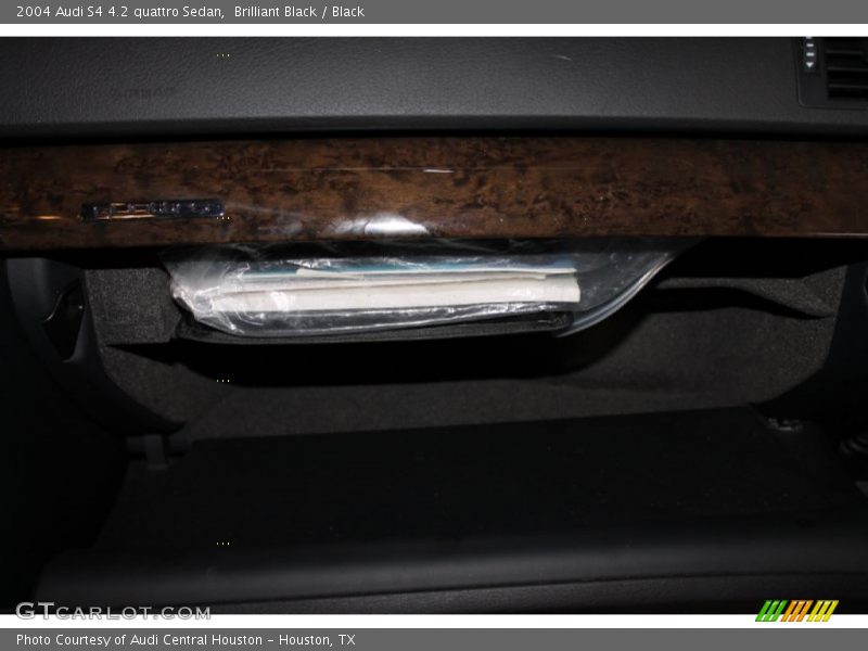 Brilliant Black / Black 2004 Audi S4 4.2 quattro Sedan