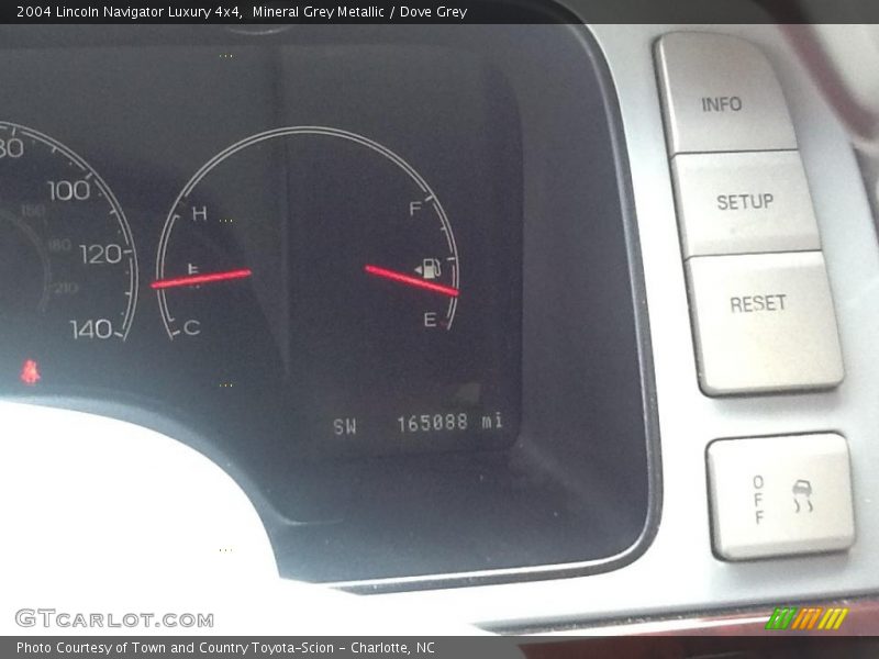 Mineral Grey Metallic / Dove Grey 2004 Lincoln Navigator Luxury 4x4