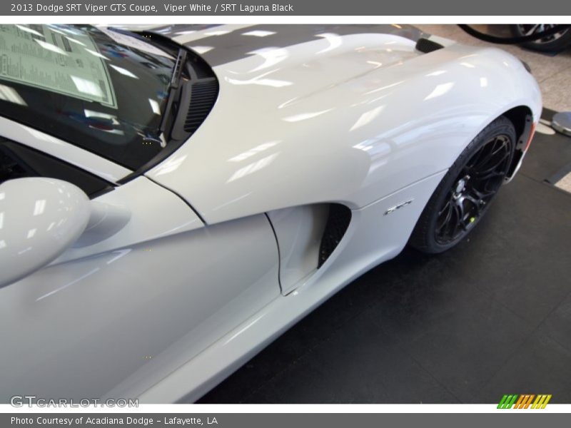 Viper White / SRT Laguna Black 2013 Dodge SRT Viper GTS Coupe