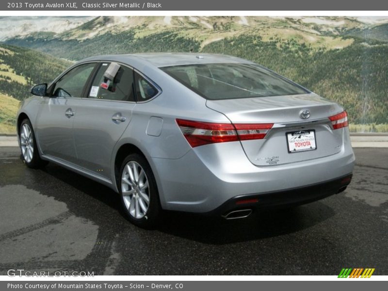 Classic Silver Metallic / Black 2013 Toyota Avalon XLE