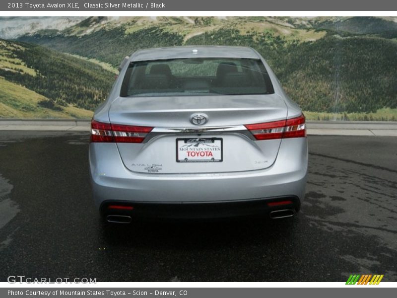 Classic Silver Metallic / Black 2013 Toyota Avalon XLE