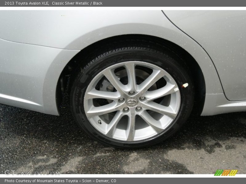 Classic Silver Metallic / Black 2013 Toyota Avalon XLE