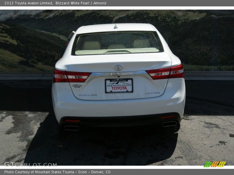 Blizzard White Pearl / Almond 2013 Toyota Avalon Limited