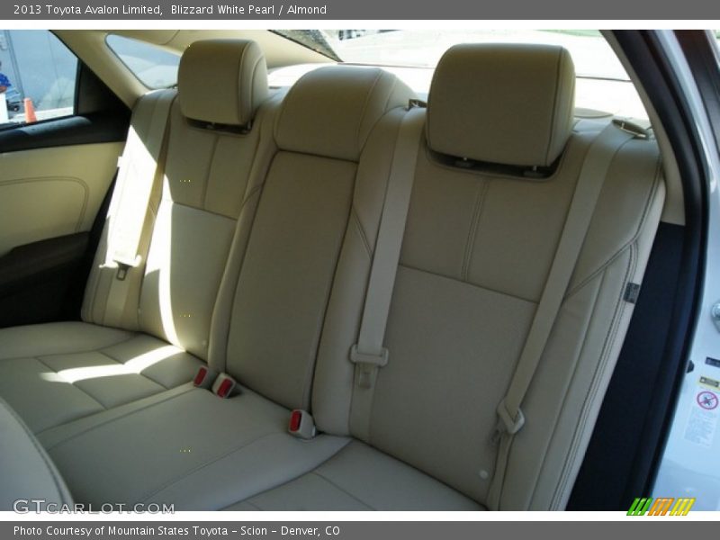 Blizzard White Pearl / Almond 2013 Toyota Avalon Limited