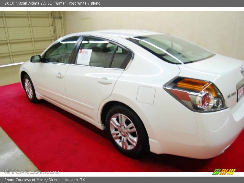 Winter Frost White / Blond 2010 Nissan Altima 2.5 SL