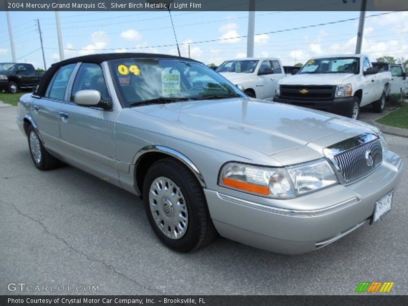Front 3/4 View of 2004 Grand Marquis GS