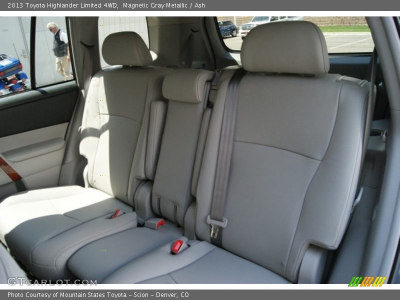 Magnetic Gray Metallic / Ash 2013 Toyota Highlander Limited 4WD
