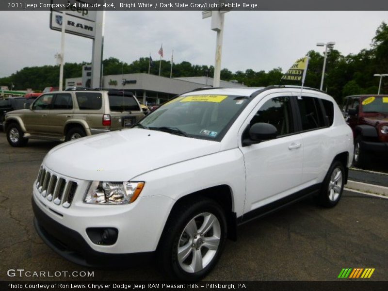 Bright White / Dark Slate Gray/Light Pebble Beige 2011 Jeep Compass 2.4 Latitude 4x4