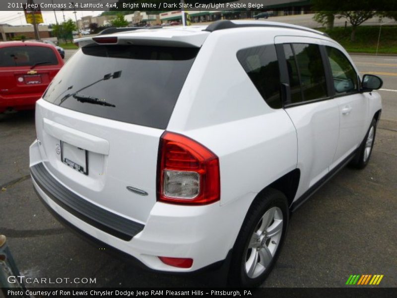 Bright White / Dark Slate Gray/Light Pebble Beige 2011 Jeep Compass 2.4 Latitude 4x4