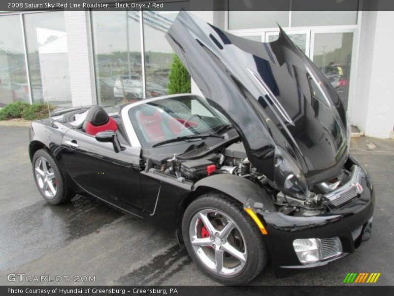 Front 3/4 View of 2008 Sky Red Line Roadster