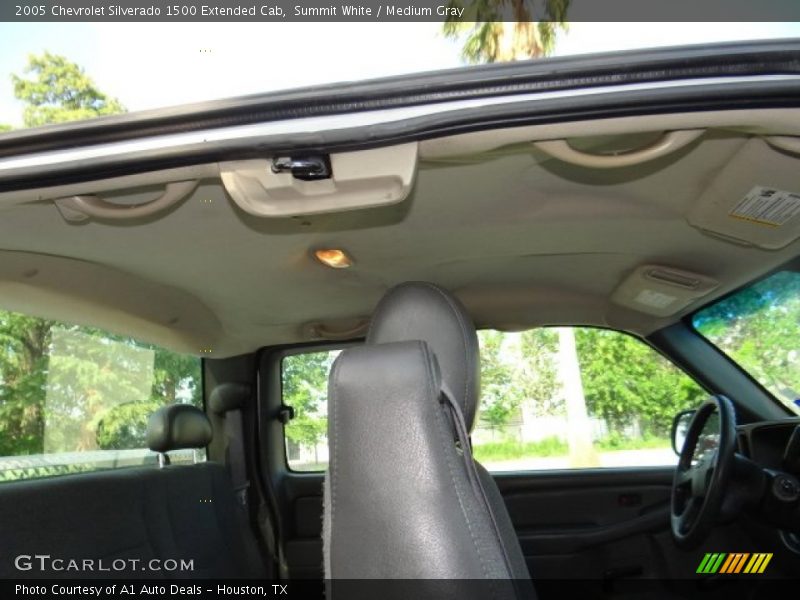 Summit White / Medium Gray 2005 Chevrolet Silverado 1500 Extended Cab