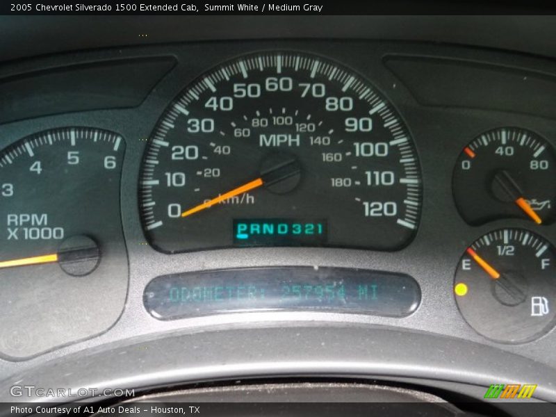 Summit White / Medium Gray 2005 Chevrolet Silverado 1500 Extended Cab