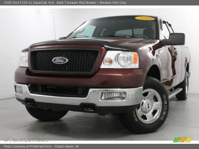 Dark Toreador Red Metallic / Medium Flint Grey 2005 Ford F150 XL SuperCab 4x4