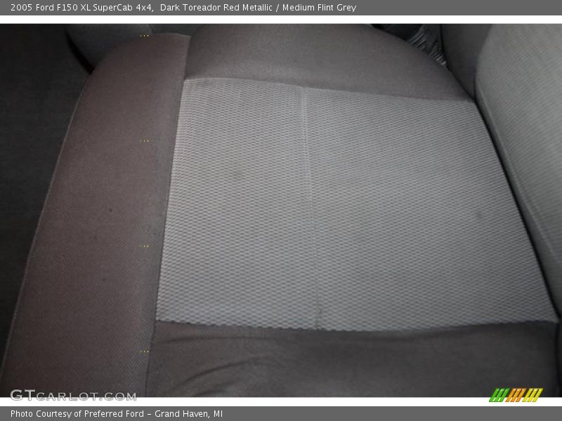 Dark Toreador Red Metallic / Medium Flint Grey 2005 Ford F150 XL SuperCab 4x4