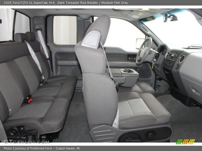 Dark Toreador Red Metallic / Medium Flint Grey 2005 Ford F150 XL SuperCab 4x4