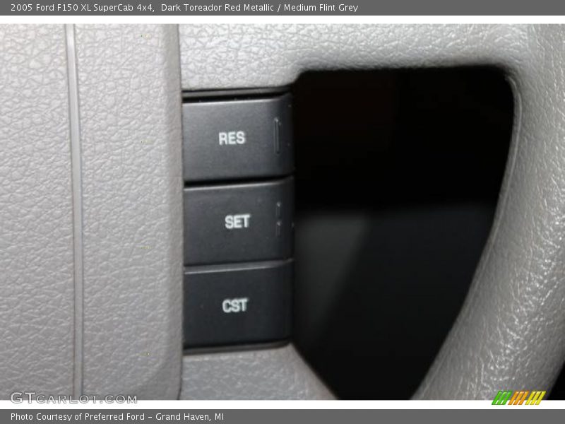 Dark Toreador Red Metallic / Medium Flint Grey 2005 Ford F150 XL SuperCab 4x4