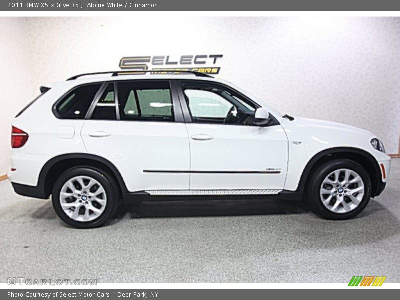 Alpine White / Cinnamon 2011 BMW X5 xDrive 35i