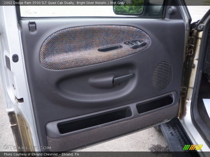 Door Panel of 2002 Ram 3500 SLT Quad Cab Dually