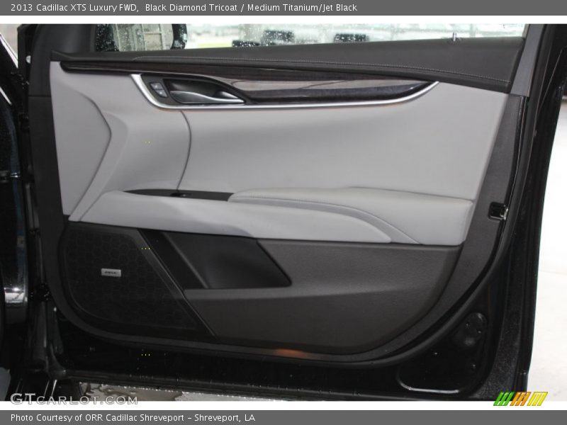 Black Diamond Tricoat / Medium Titanium/Jet Black 2013 Cadillac XTS Luxury FWD