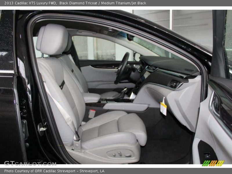 Black Diamond Tricoat / Medium Titanium/Jet Black 2013 Cadillac XTS Luxury FWD