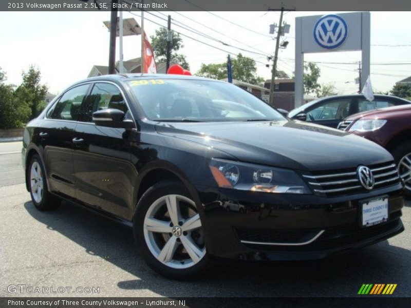 Black / Titan Black 2013 Volkswagen Passat 2.5L SE