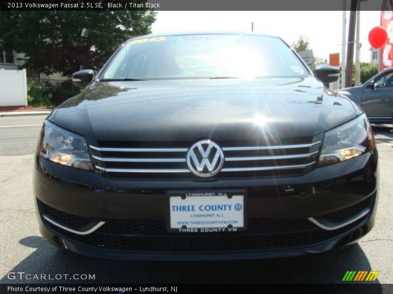 Black / Titan Black 2013 Volkswagen Passat 2.5L SE