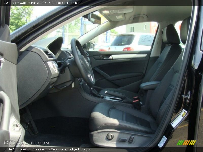 Black / Titan Black 2013 Volkswagen Passat 2.5L SE