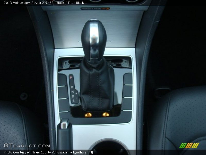 Black / Titan Black 2013 Volkswagen Passat 2.5L SE