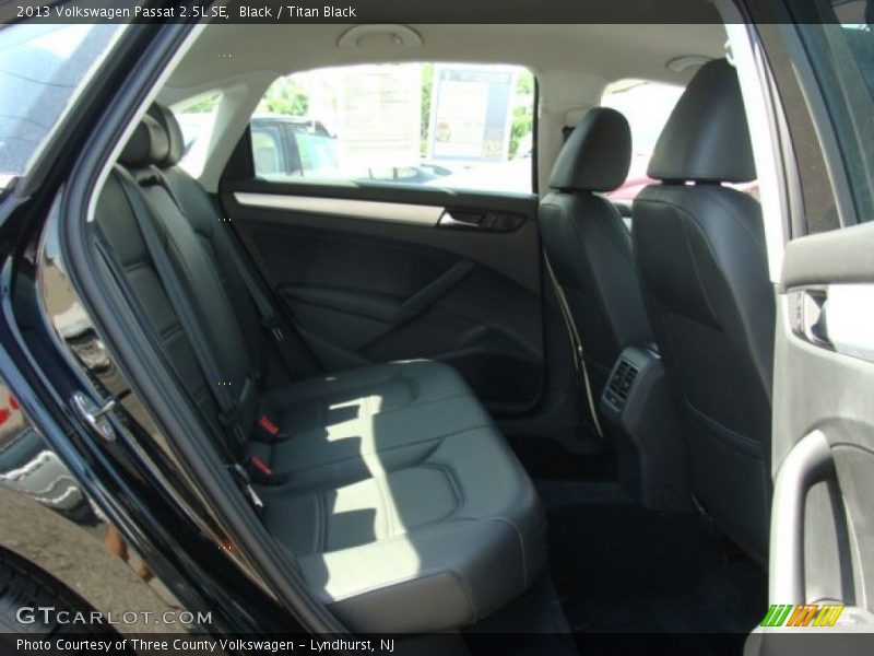 Black / Titan Black 2013 Volkswagen Passat 2.5L SE