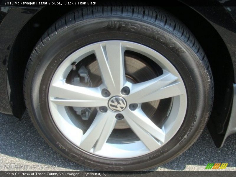 Black / Titan Black 2013 Volkswagen Passat 2.5L SE