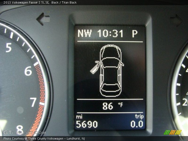 Black / Titan Black 2013 Volkswagen Passat 2.5L SE
