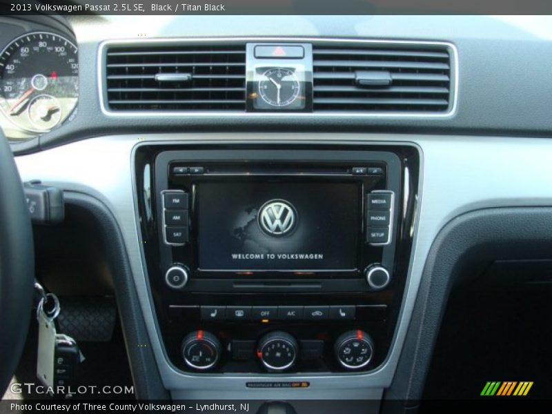 Black / Titan Black 2013 Volkswagen Passat 2.5L SE