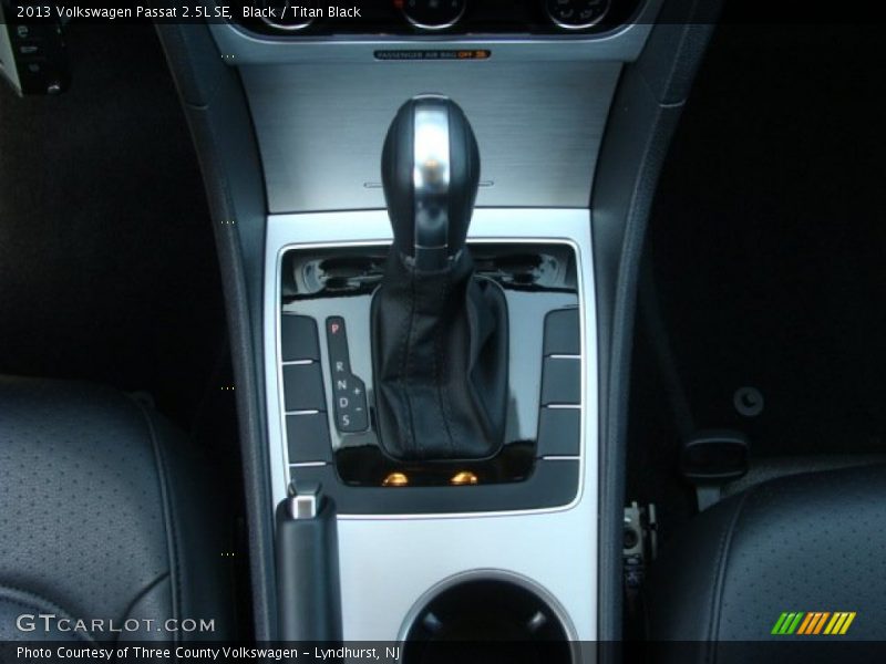 Black / Titan Black 2013 Volkswagen Passat 2.5L SE