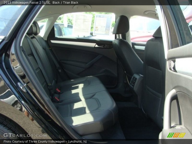 Black / Titan Black 2013 Volkswagen Passat 2.5L SE