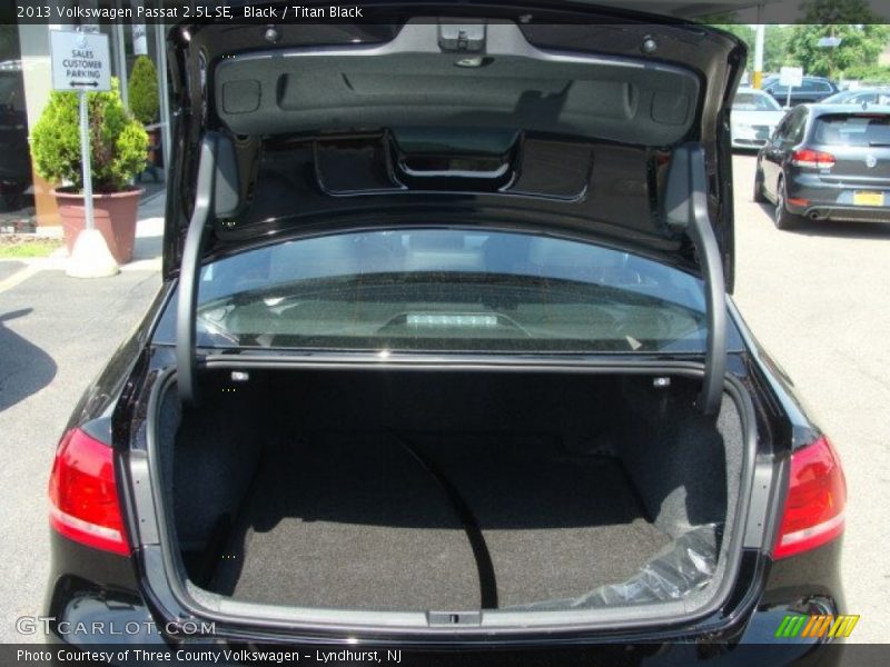 Black / Titan Black 2013 Volkswagen Passat 2.5L SE